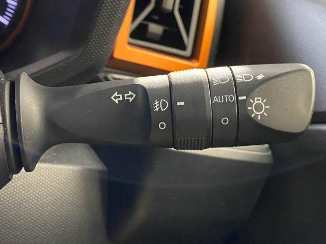 Daihatsu Taft 7