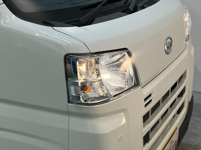 Daihatsu Hijet Cargo 11