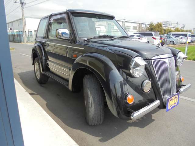 Mitsubishi Pajero Junior 10