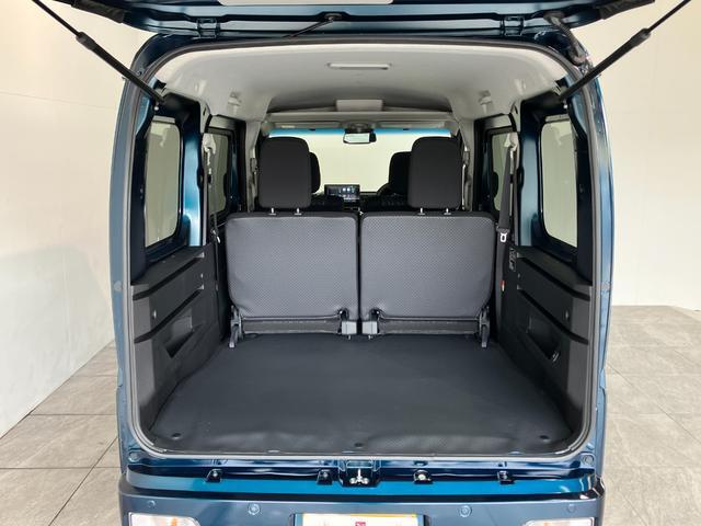 Daihatsu Atrai 7