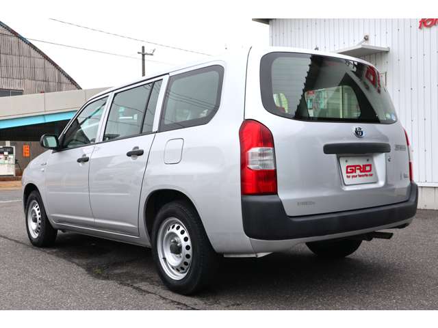 Toyota Succeed Van 8