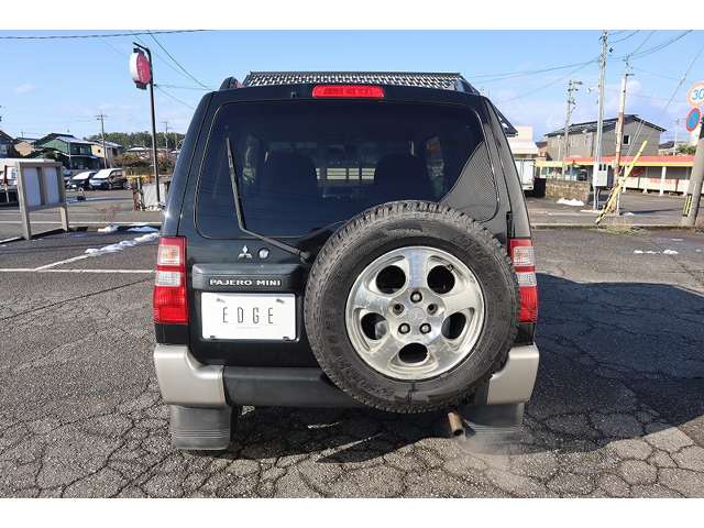 Mitsubishi Pajero Mini 8
