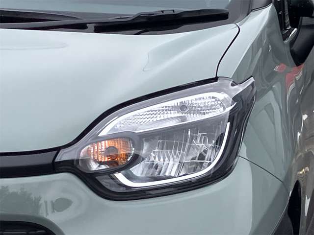 Toyota Sienta 11