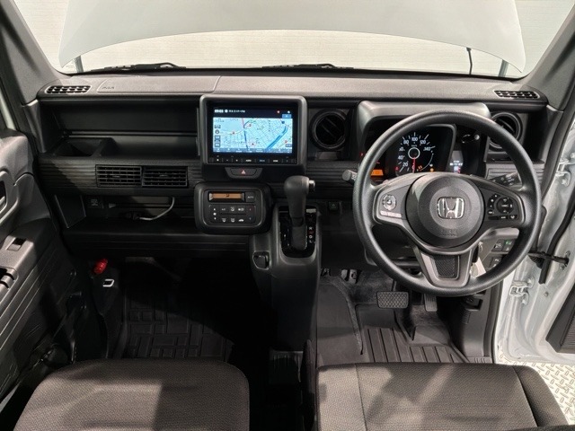 Honda N-VAN 9