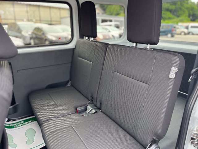 Daihatsu Hijet Cargo 10