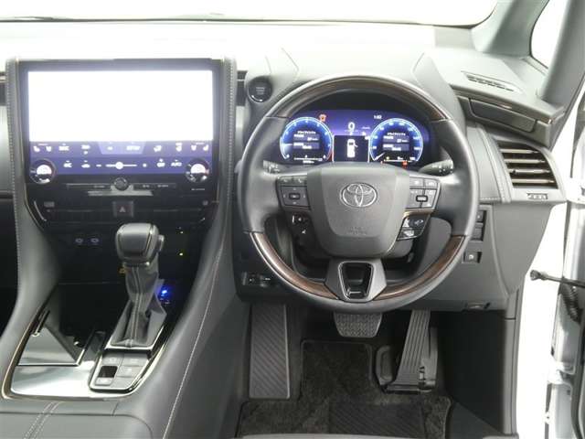 Toyota Alphard 5