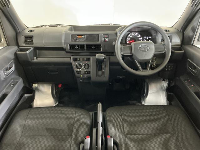 Daihatsu Hijet Cargo 3