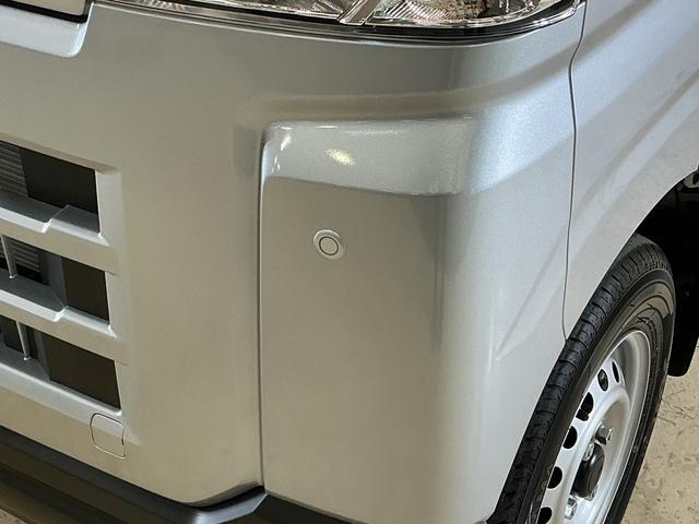 Daihatsu Hijet Cargo 5