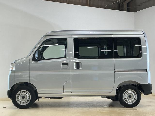 Daihatsu Hijet Cargo 8