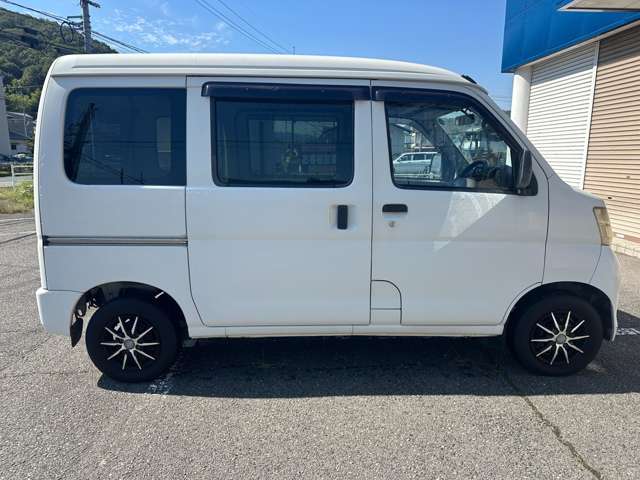 Daihatsu Hijet Cargo 4