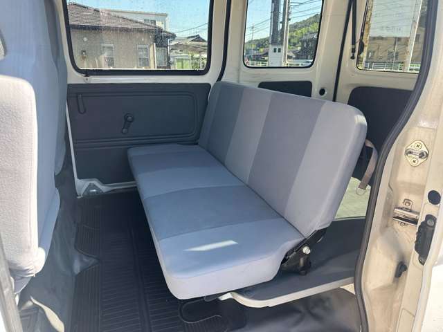 Daihatsu Hijet Cargo 10
