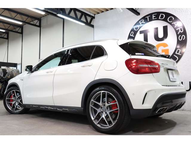 Mercedes-Benz GLA-Class 4