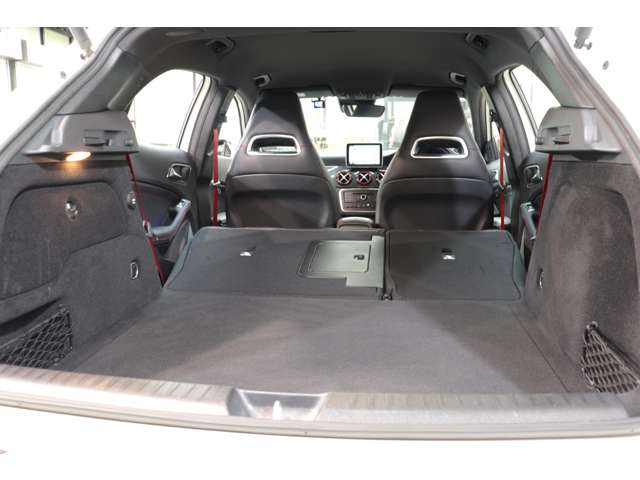 Mercedes-Benz GLA-Class 8