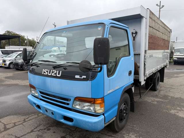 Isuzu Elf 4