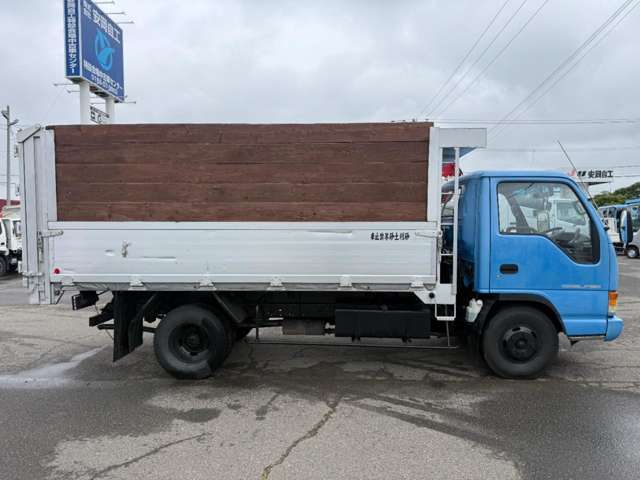 Isuzu Elf 9