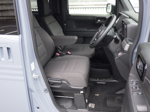 Honda N-VAN 12