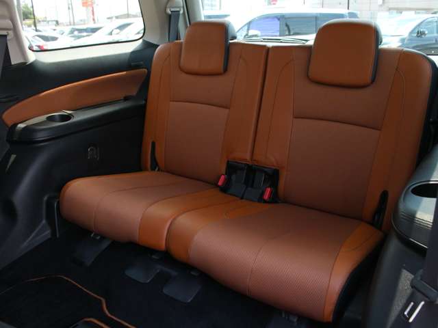 Subaru Exiga Crossover7 12