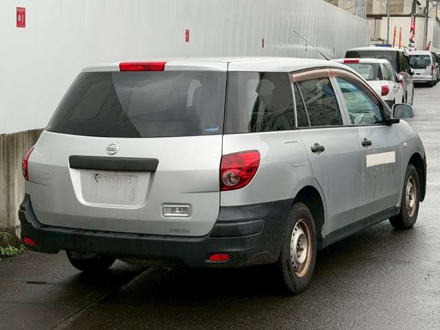 Nissan AD 4