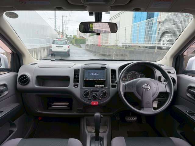 Nissan AD 5
