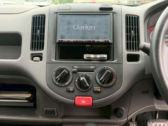 Nissan AD 7