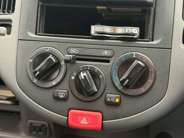 Nissan AD 10