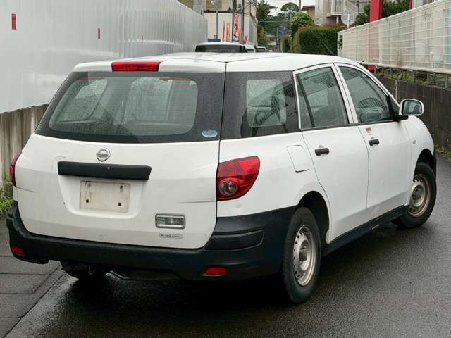 Nissan AD 4