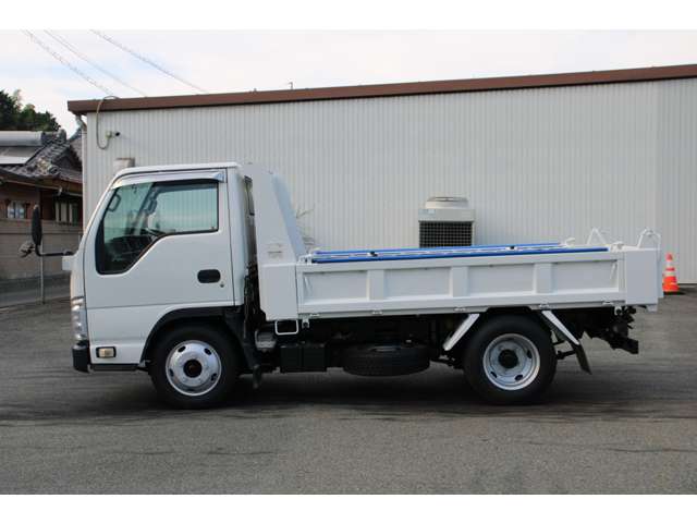 Isuzu Elf 7