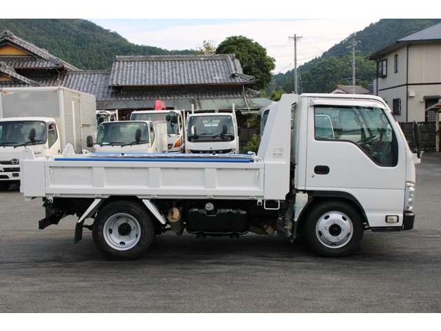 Isuzu Elf 8