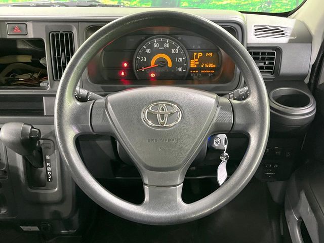 Toyota Pixis Van 11