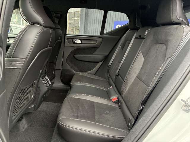 Volvo XC40 11
