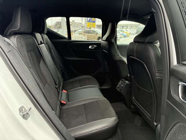Volvo XC40 8