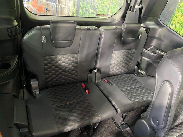 Toyota Voxy 10