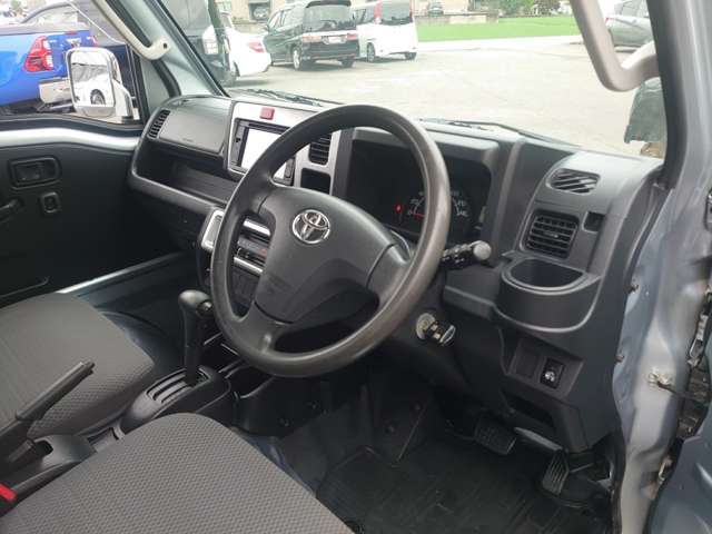 Toyota Pixis Truck 9