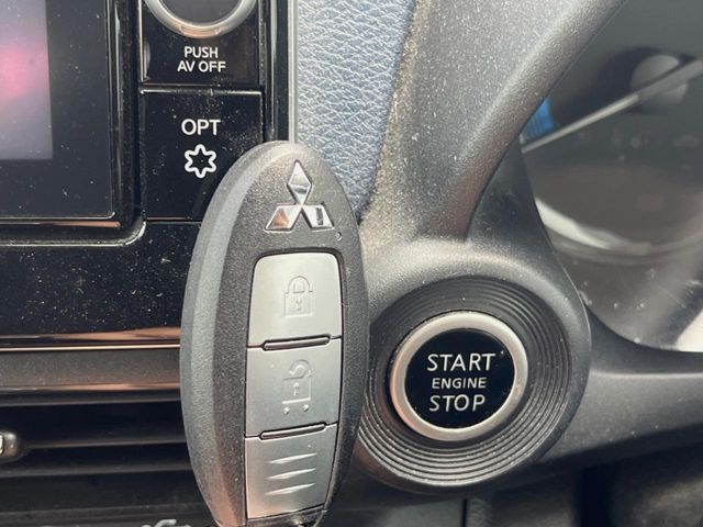 Mitsubishi eK X 6