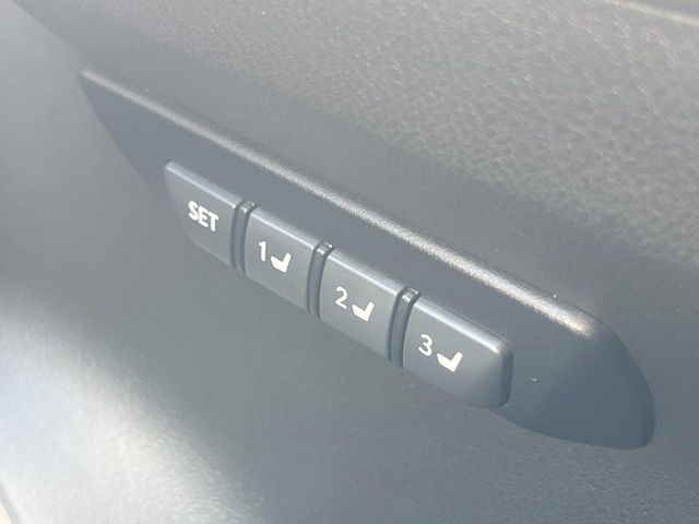 Lexus NX 8