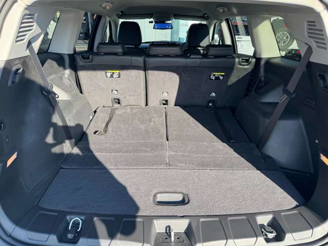 Jeep Commander 9