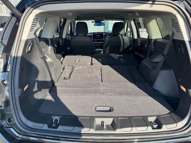 Jeep Commander 10