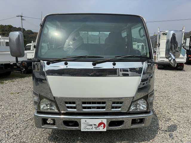 Isuzu Elf 2