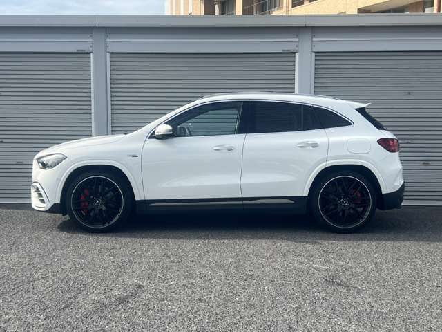 Mercedes-Benz GLA-Class 6