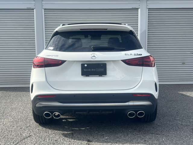 Mercedes-Benz GLA-Class 8