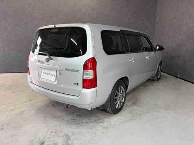Toyota Probox Van 9