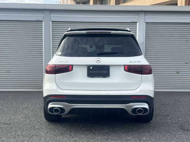 Mercedes-Benz GLB 8