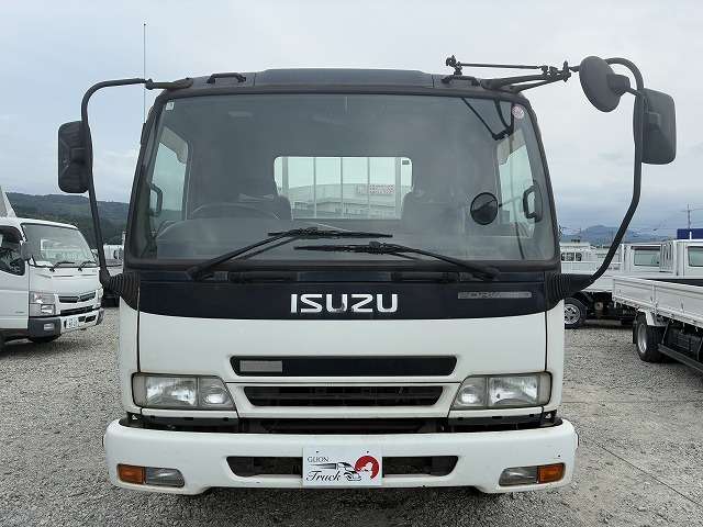 Isuzu Forward 2