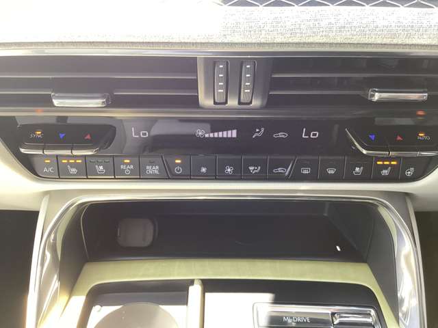 Mazda CX-80 11