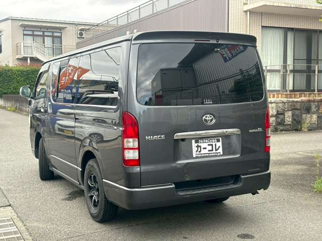Toyota Hiace Van 6