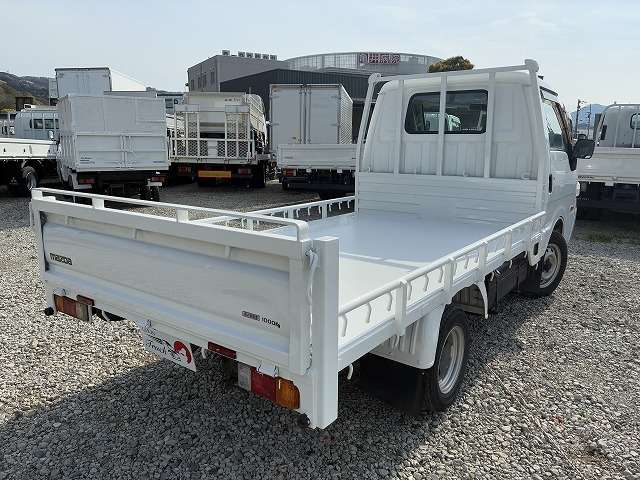 Mazda Bongo Truck 8