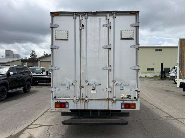 Mitsubishi Fuso Canter 7