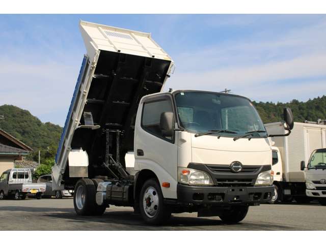 Hino Dutro 5