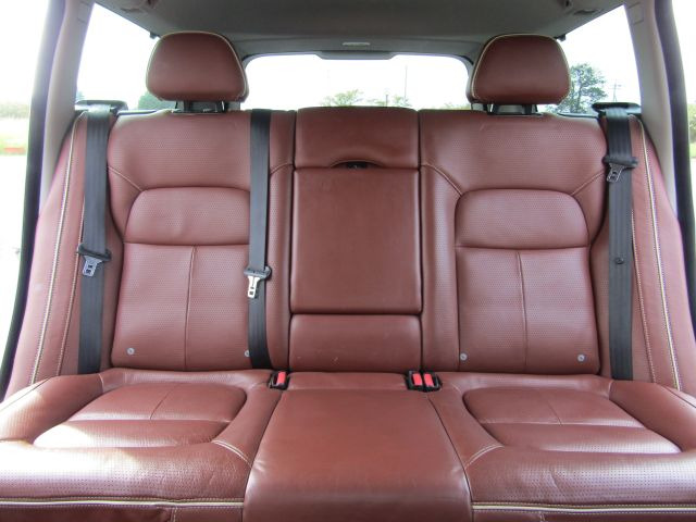 Volvo XC70 12