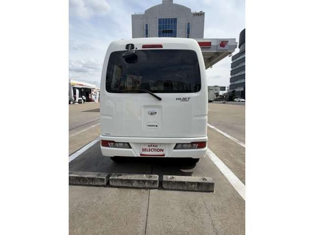 Daihatsu Hijet Cargo 7